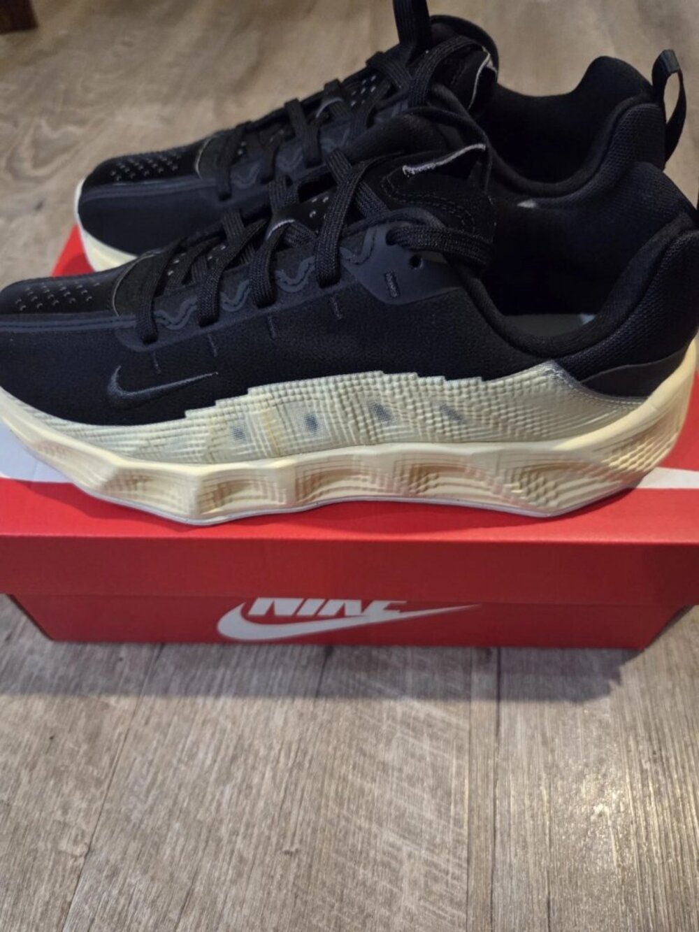 Nike Ava Rover Women's 6.5 Black Sneakers